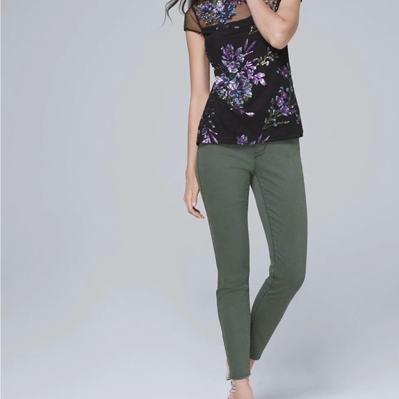 White House Black Market sequin embellished flowers cap sleeve Tee EUC Size S - Picture 8 of 8